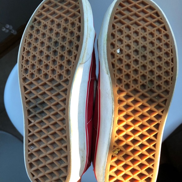 The coolest! Red High-Top VANS - Size 4 Kids - EUC - Picture 5 of 7
